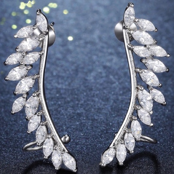 NEW!💙💎SHOWSTOPPERS! CZ EARRINGS!💎💙TOP QUALITY! - Picture 5 of 6